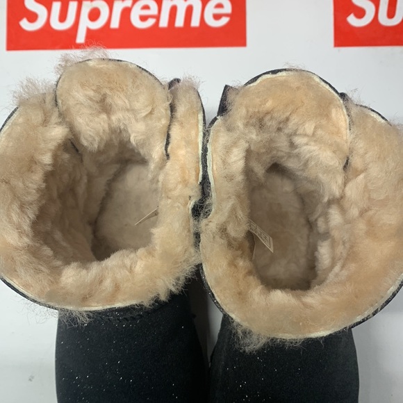 UGG Black glitter mid size bailie bow boots - Picture 7 of 7